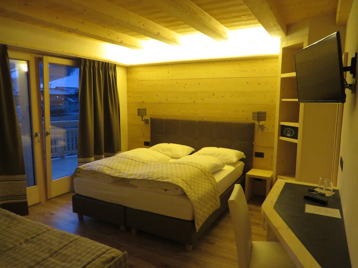 B&B Ecohotel Chalet Des Alpes 利维尼奥 外观 照片