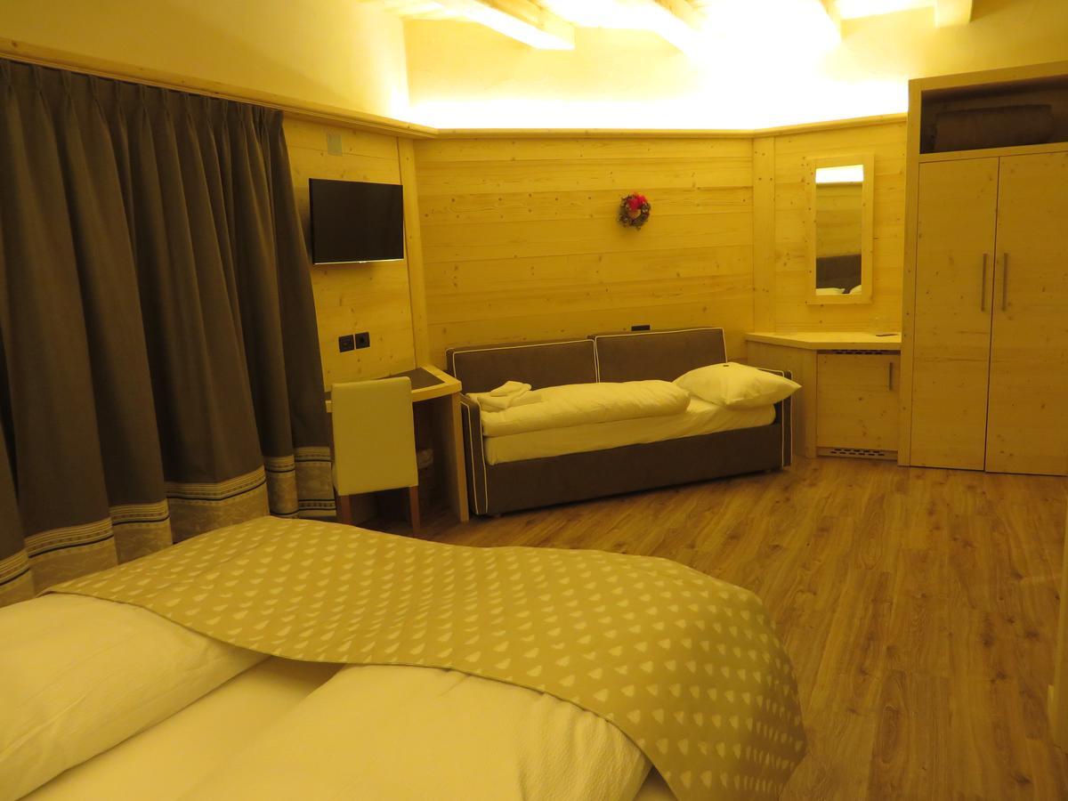 B&B Ecohotel Chalet Des Alpes 利维尼奥 外观 照片