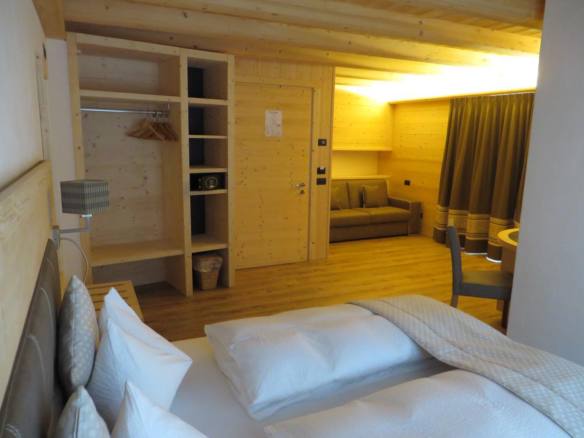 B&B Ecohotel Chalet Des Alpes 利维尼奥 外观 照片